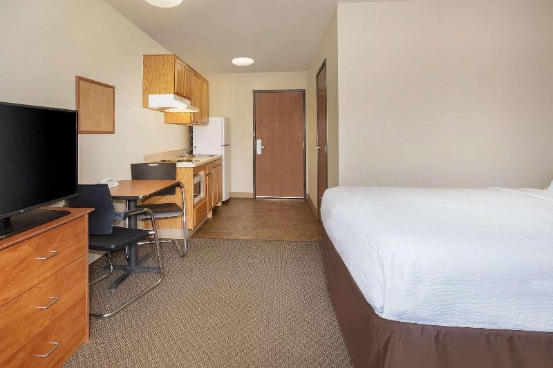 WoodSpring Suites Loveland image