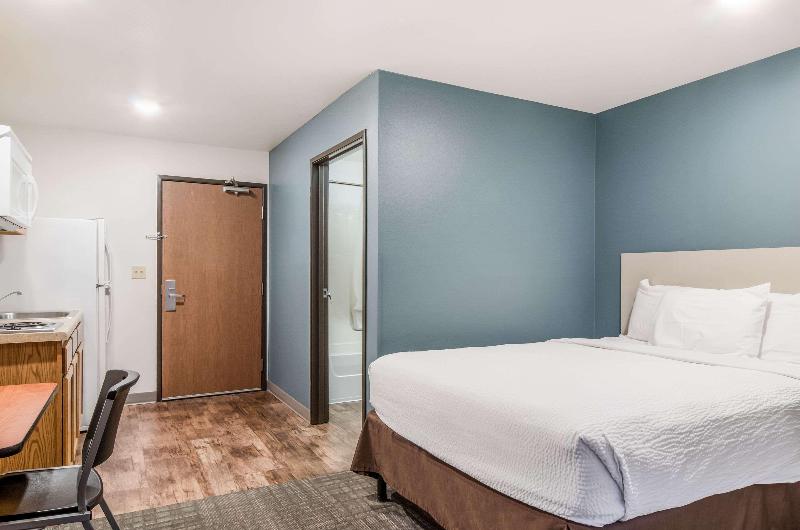 WoodSpring Suites Loveland image