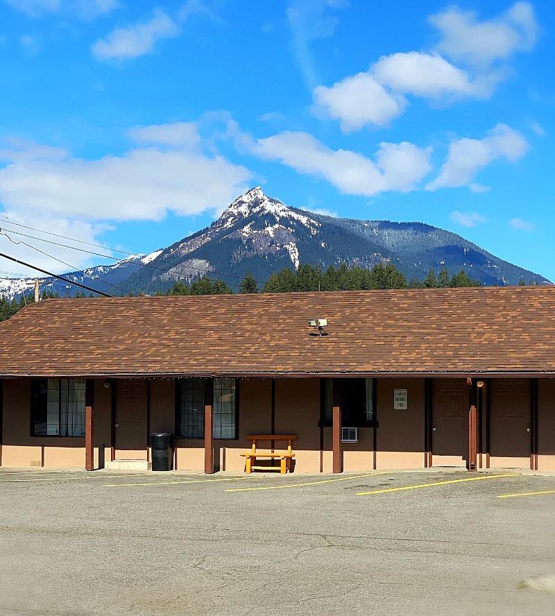 Packwood Inn image