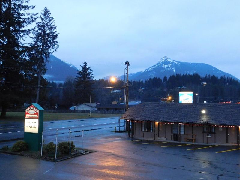 Packwood Inn image