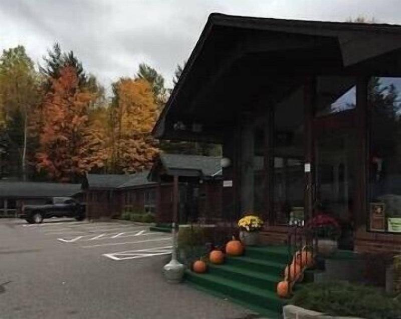 Cedar Motor Inn image