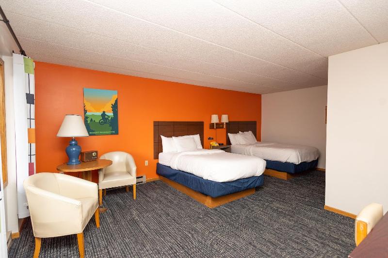 Cedar Motor Inn image