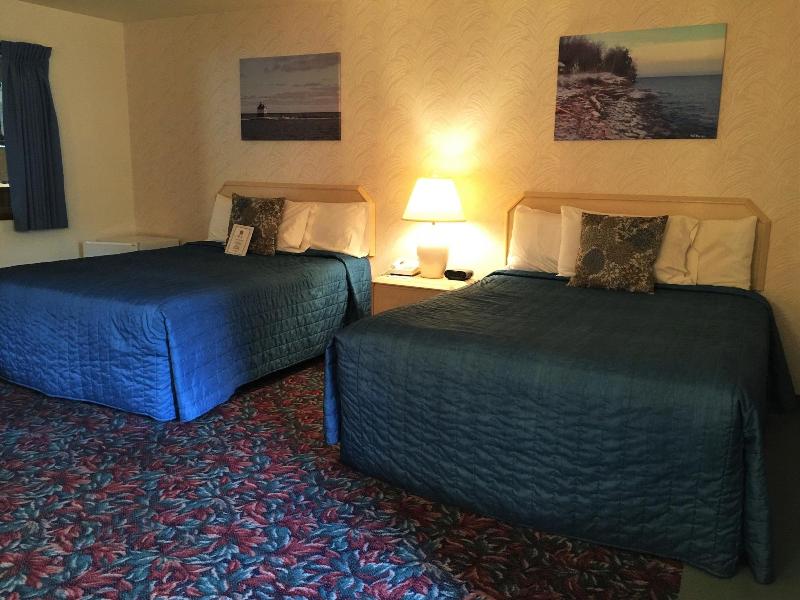 Cedar Motor Inn image
