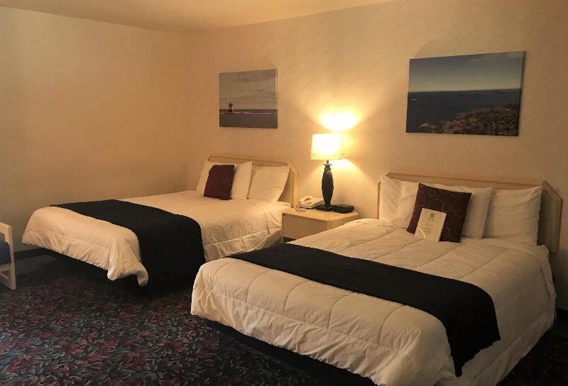 Cedar Motor Inn image