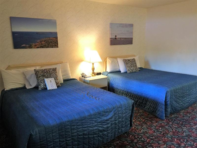 Cedar Motor Inn image