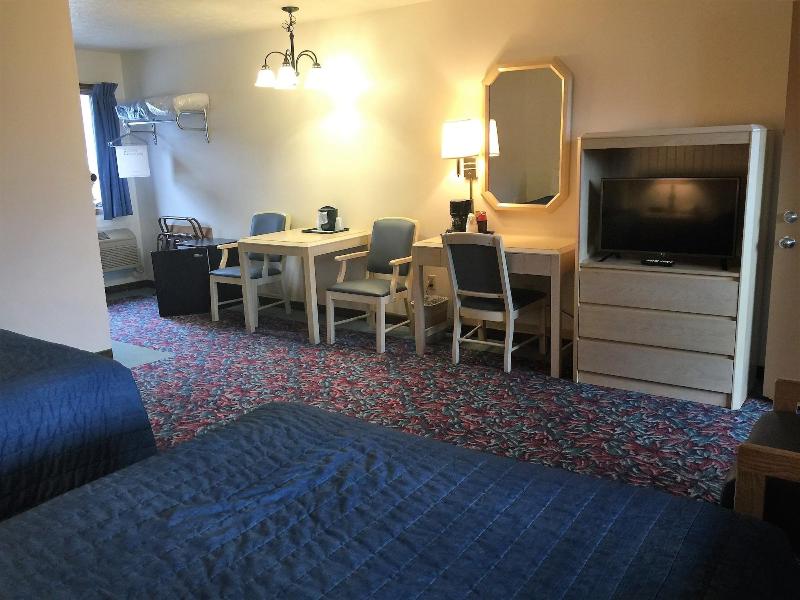 Cedar Motor Inn image