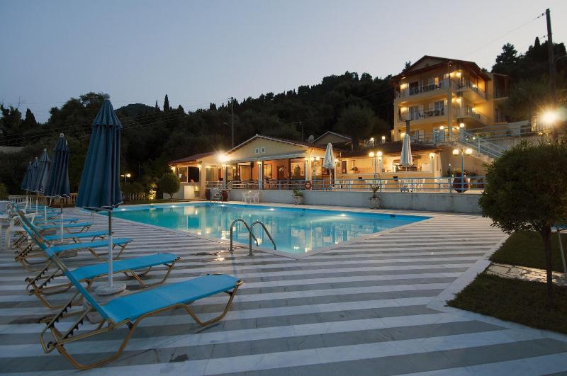 Brentanos Apartments ~ A ~ View of Paradise image