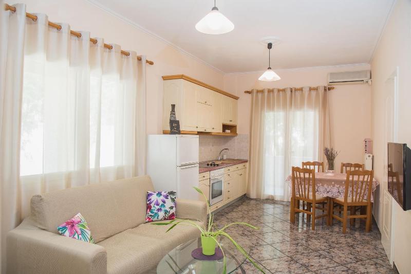 Brentanos Apartments ~ A ~ View of Paradise image
