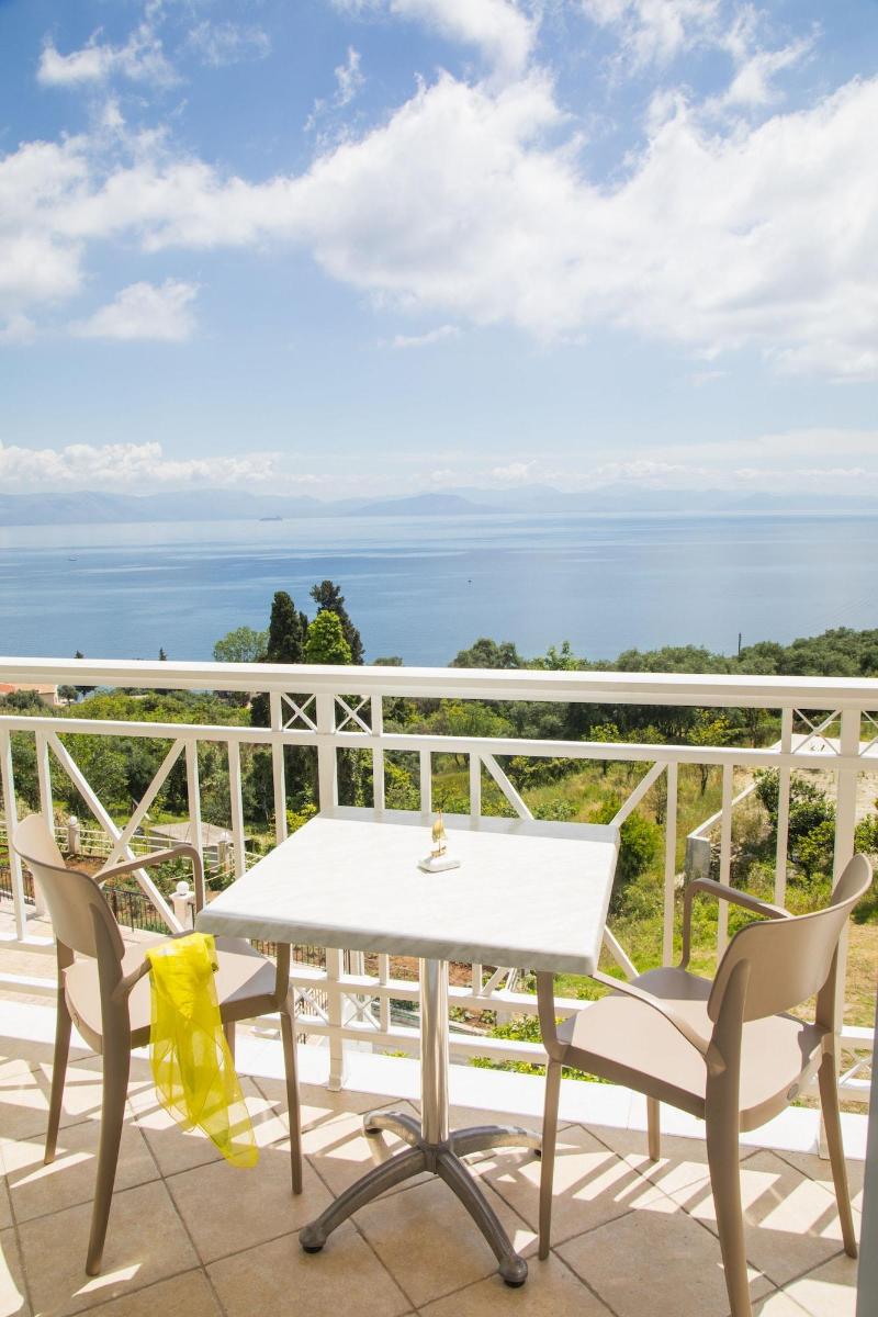 Brentanos Apartments ~ A ~ View of Paradise image