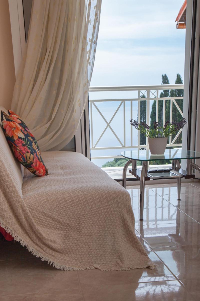 Brentanos Apartments ~ A ~ View of Paradise image