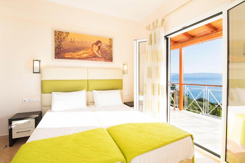 Brentanos Apartments ~ A ~ View of Paradise image