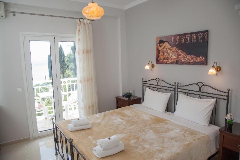 Brentanos Apartments ~ A ~ View of Paradise image