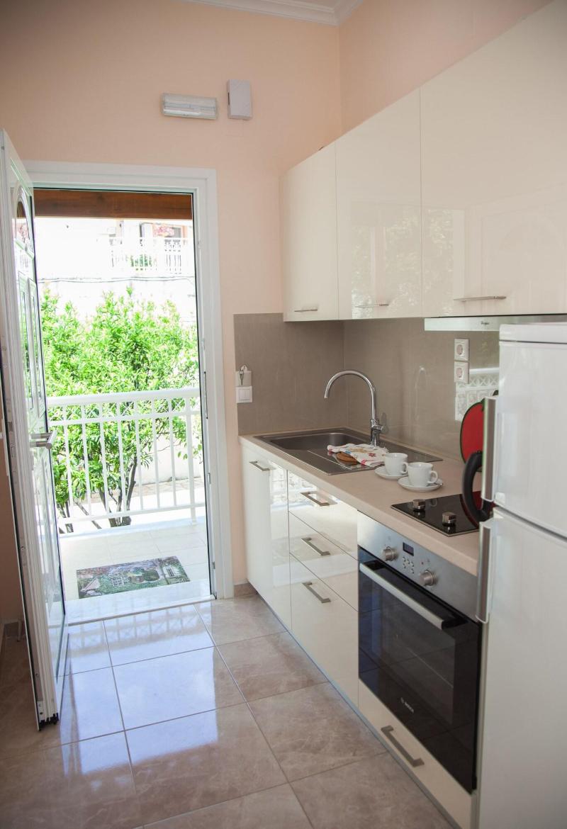 Brentanos Apartments ~ A ~ View of Paradise image