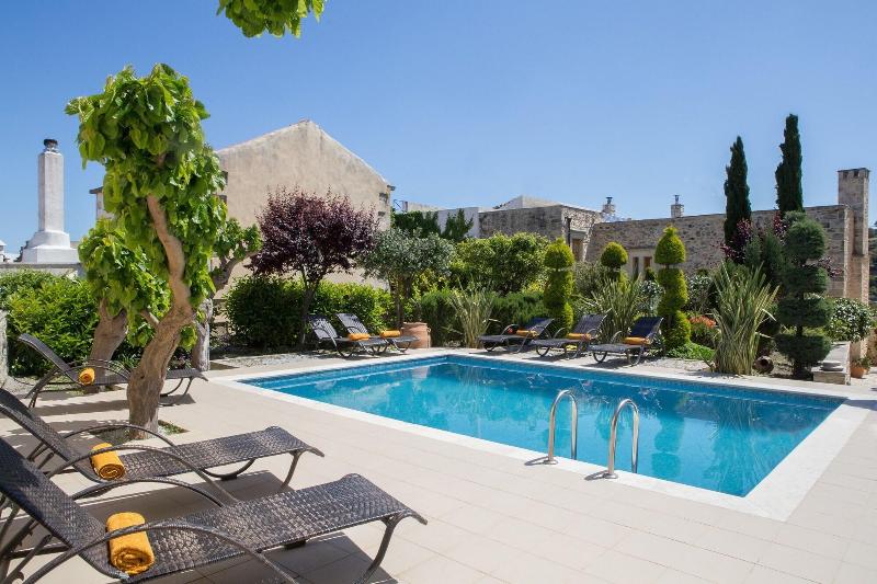 Arcus Suites image