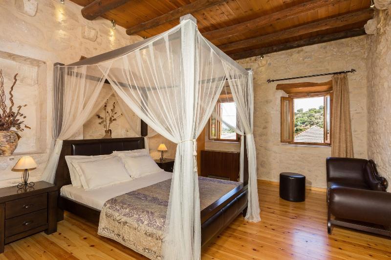 Arcus Suites image