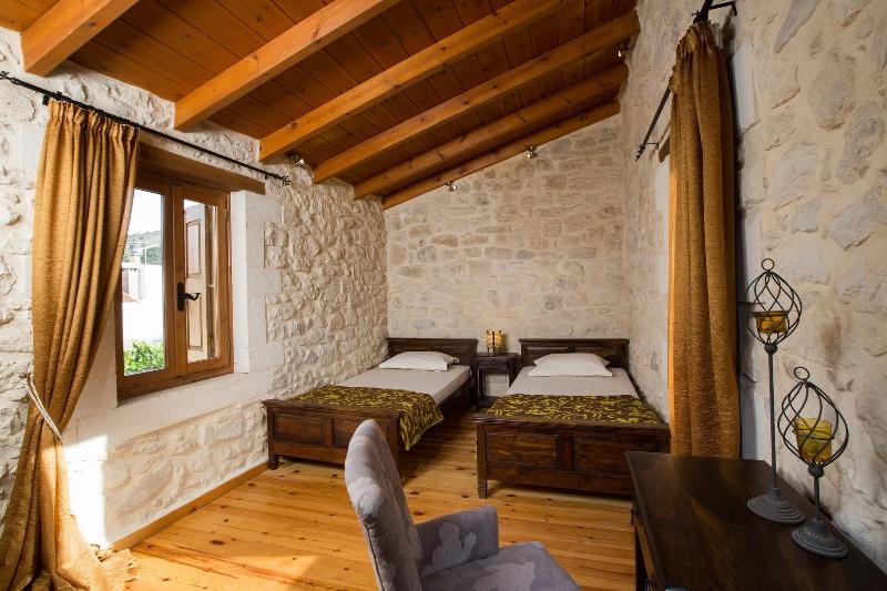 Arcus Suites image
