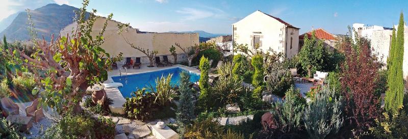 Arcus Suites image
