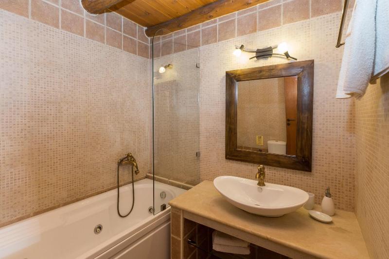Arcus Suites image