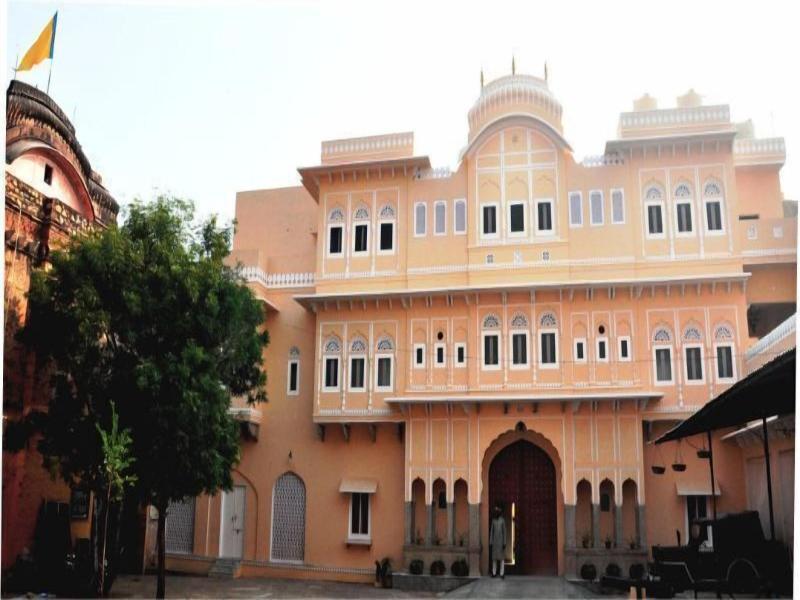 Castle Khandela Hotel