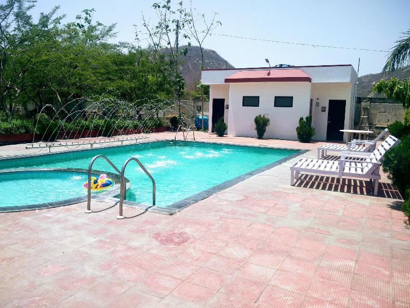 Gulmohar Sariska Resort image