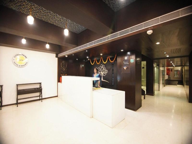 Hotel The Golden Oak Raipur