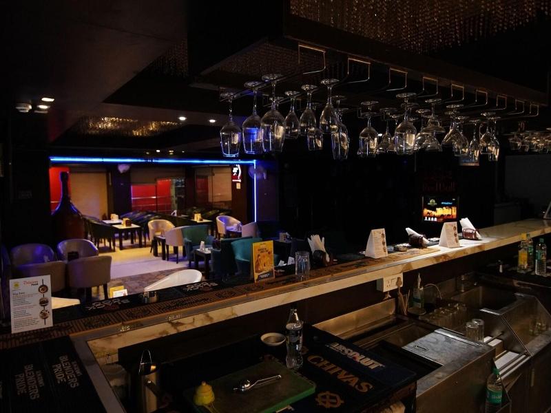 Hotel The Golden Oak Raipur