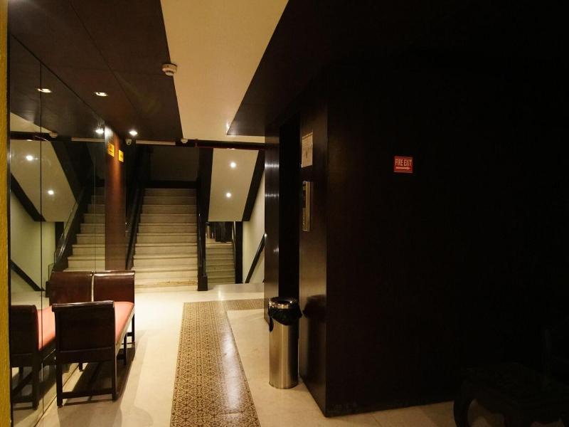 Hotel The Golden Oak Raipur
