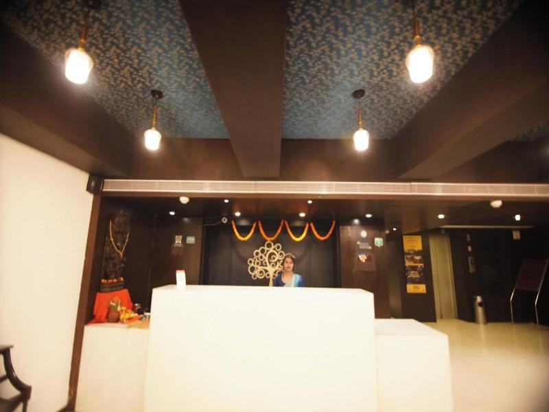 Hotel The Golden Oak Raipur