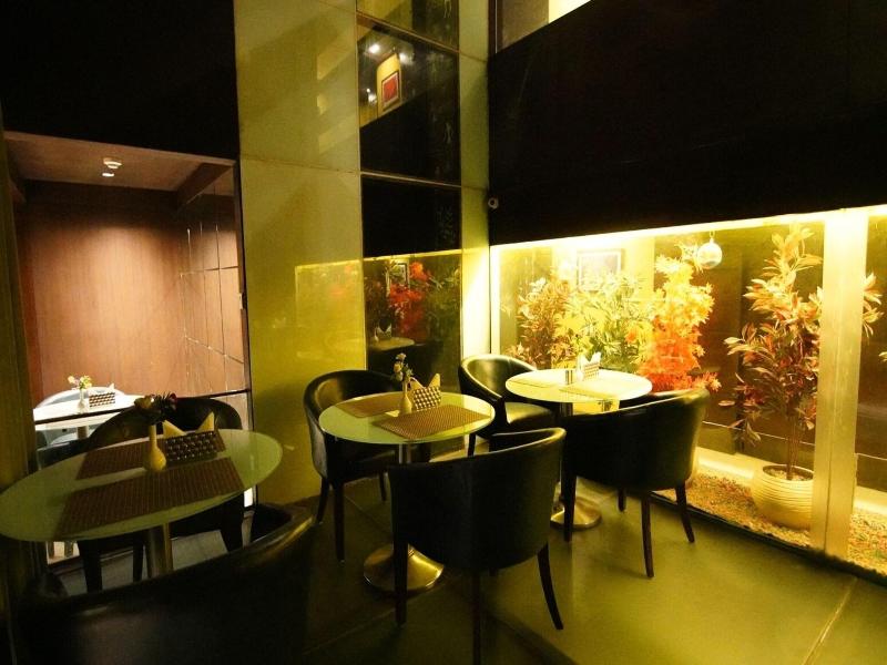 Hotel The Golden Oak Raipur