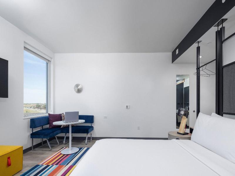 Aloft Oklahoma City Quail Springs image