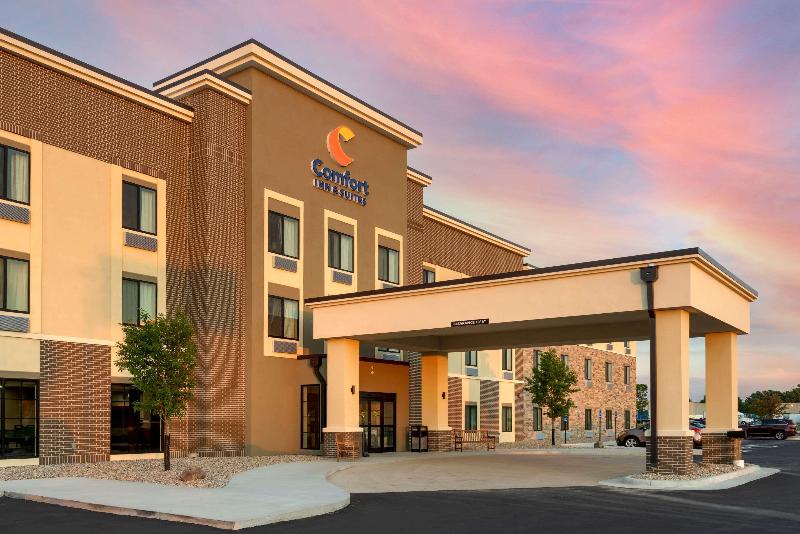 Comfort Inn & Suites Mankato image