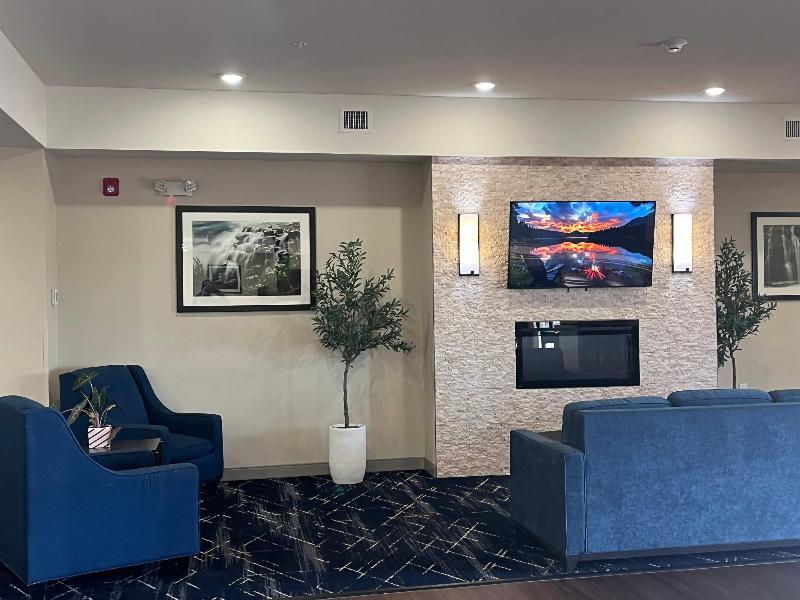 Comfort Inn & Suites Mankato image