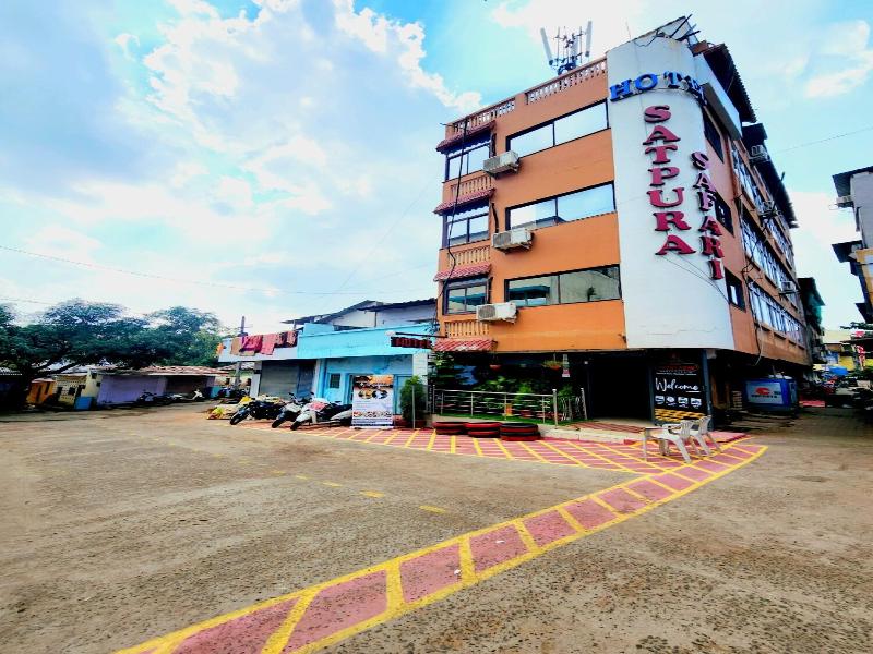 Hotel Satpura Safari 2