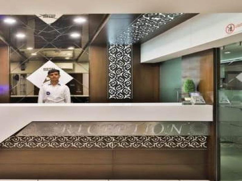 Oyo 2503 Hotel Amber image