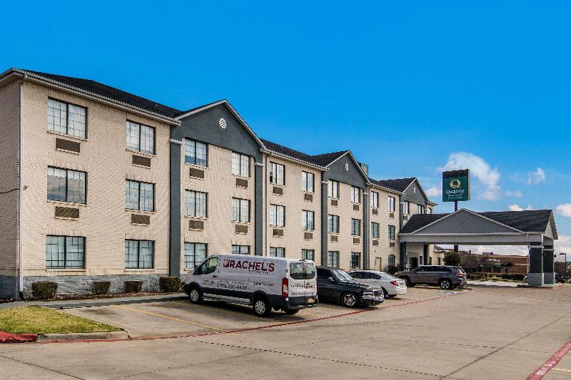 Quality Inn & Suites Fort Worth