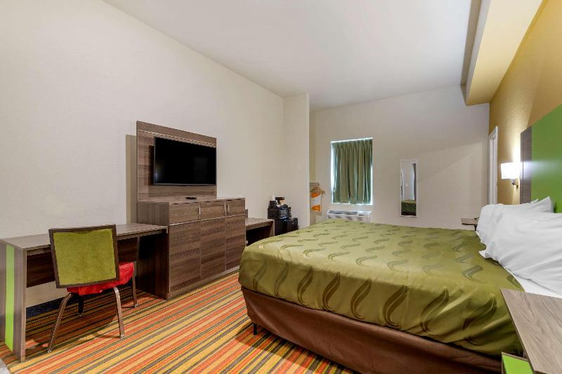 Quality Inn & Suites Elgin image