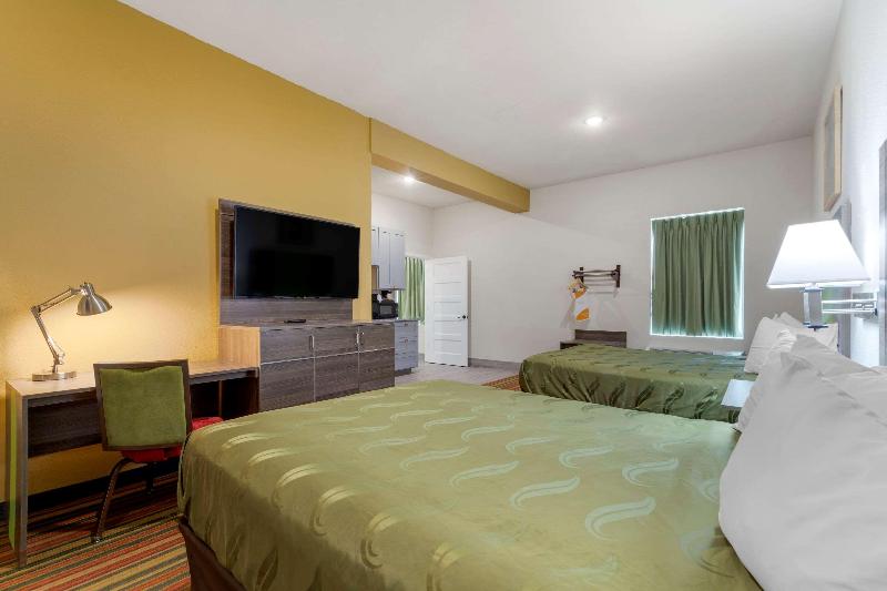 Quality Inn & Suites Elgin image 6
