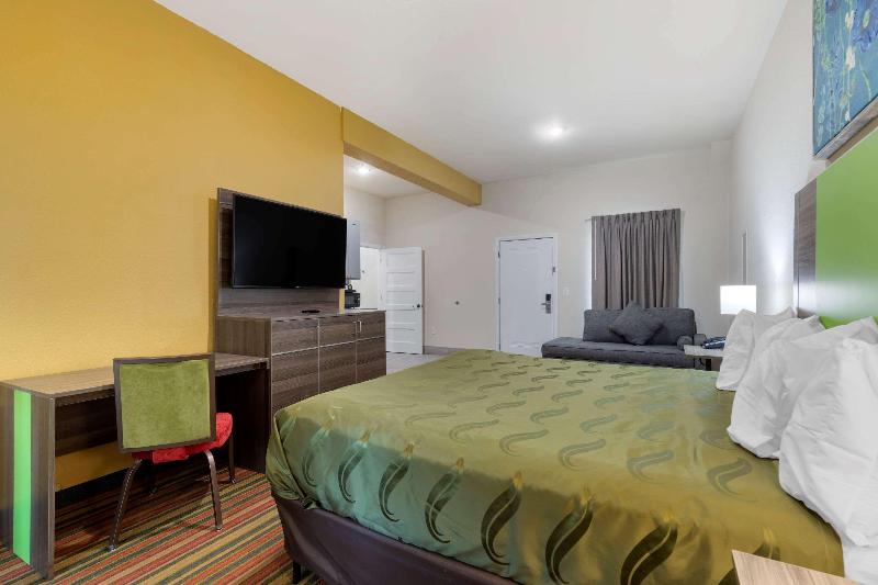 Quality Inn & Suites Elgin image