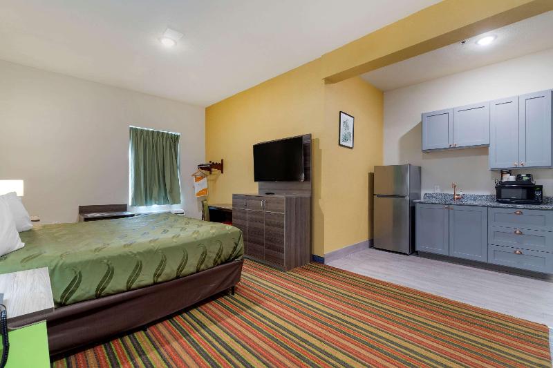 Quality Inn & Suites Elgin image