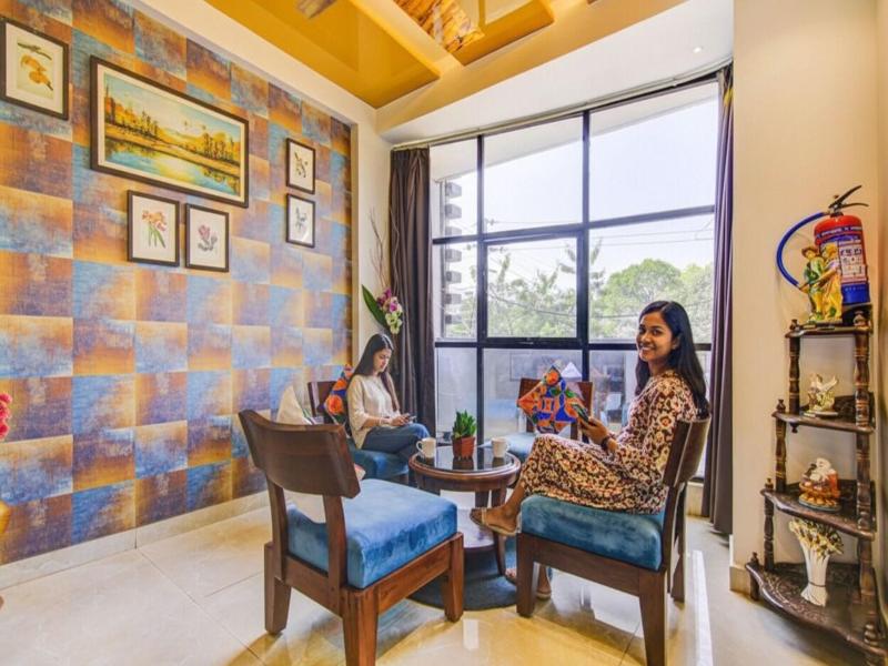 Fabhotel The Khushi Regent