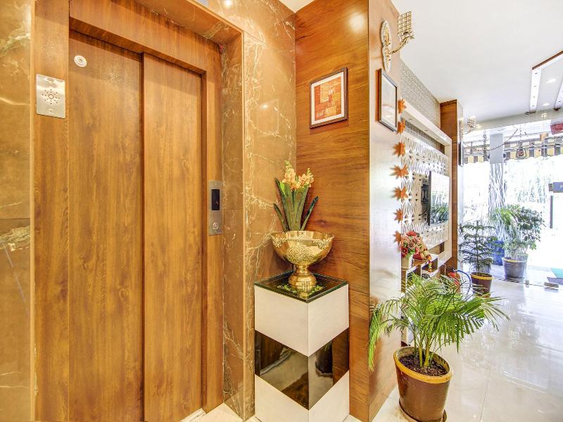Fabhotel The Khushi Regent