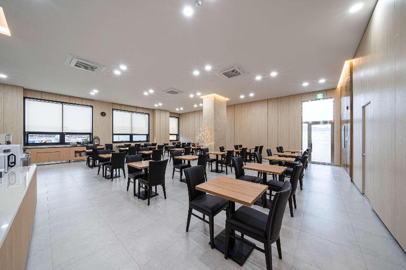 SureStay Plus by Best Western Asan image