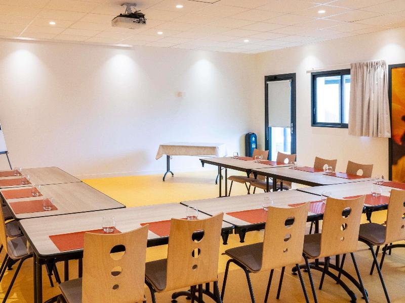 ibis Styles Fougères image