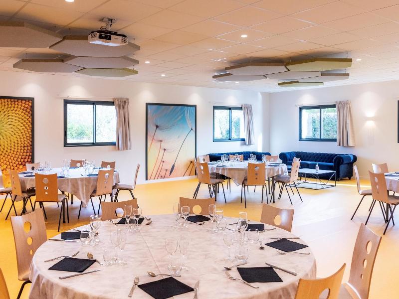 ibis Styles Fougères image