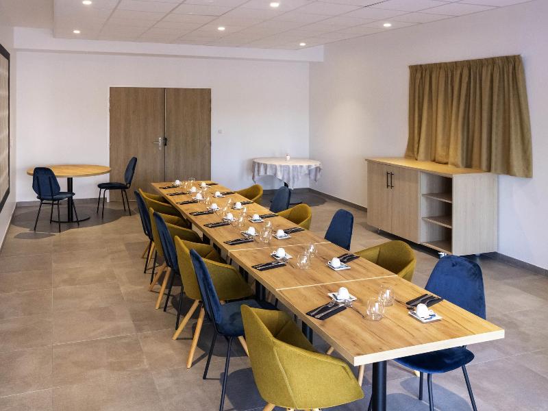 ibis Styles Fougères image