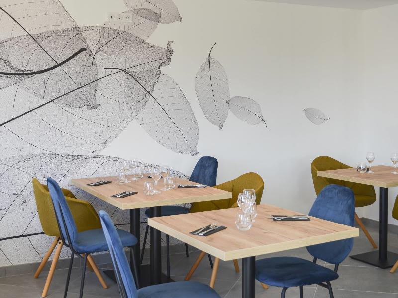 ibis Styles Fougères image