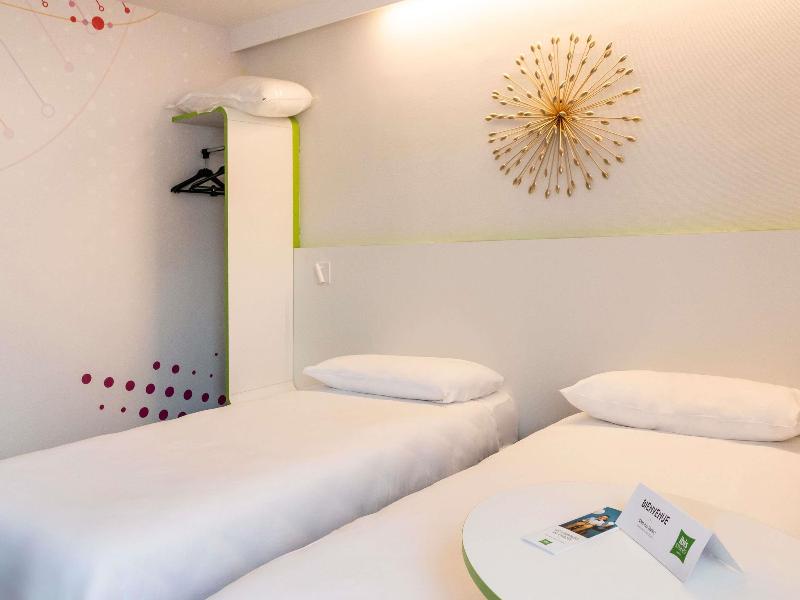 ibis Styles Fougères image