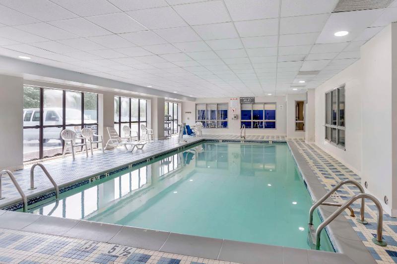 Comfort Inn & Suites Voorhees Township image