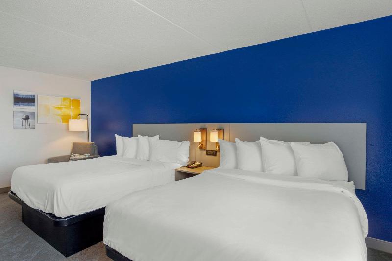 Comfort Inn & Suites Voorhees Township image