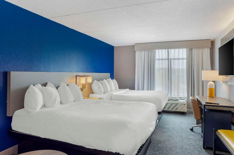Comfort Inn & Suites Voorhees Township image